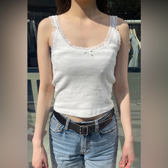 Brandy melville beyonca lace crop tank top - Picture 2 of 4